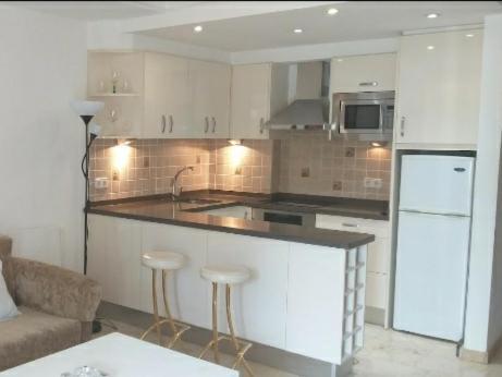 Apartamento En La Milla De Oro, A 100M De La Playa Apartment มาร์เบยา ภายนอก รูปภาพ